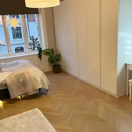 Frogner - 212 Sqm, Pool Table, 3 Bathrooms 아파트 오슬로